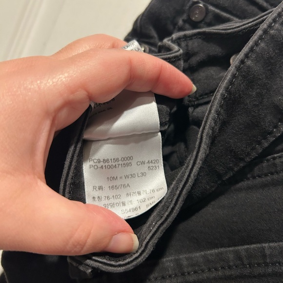 Levi's Women's Dark Black Skinny Jeans - Picture 4 of 6